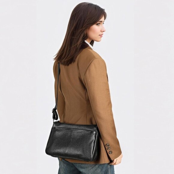 Stylish Women's Crossbody Handbag in Premium Black Leather – All-Day Comfort - Picture 3 of 8